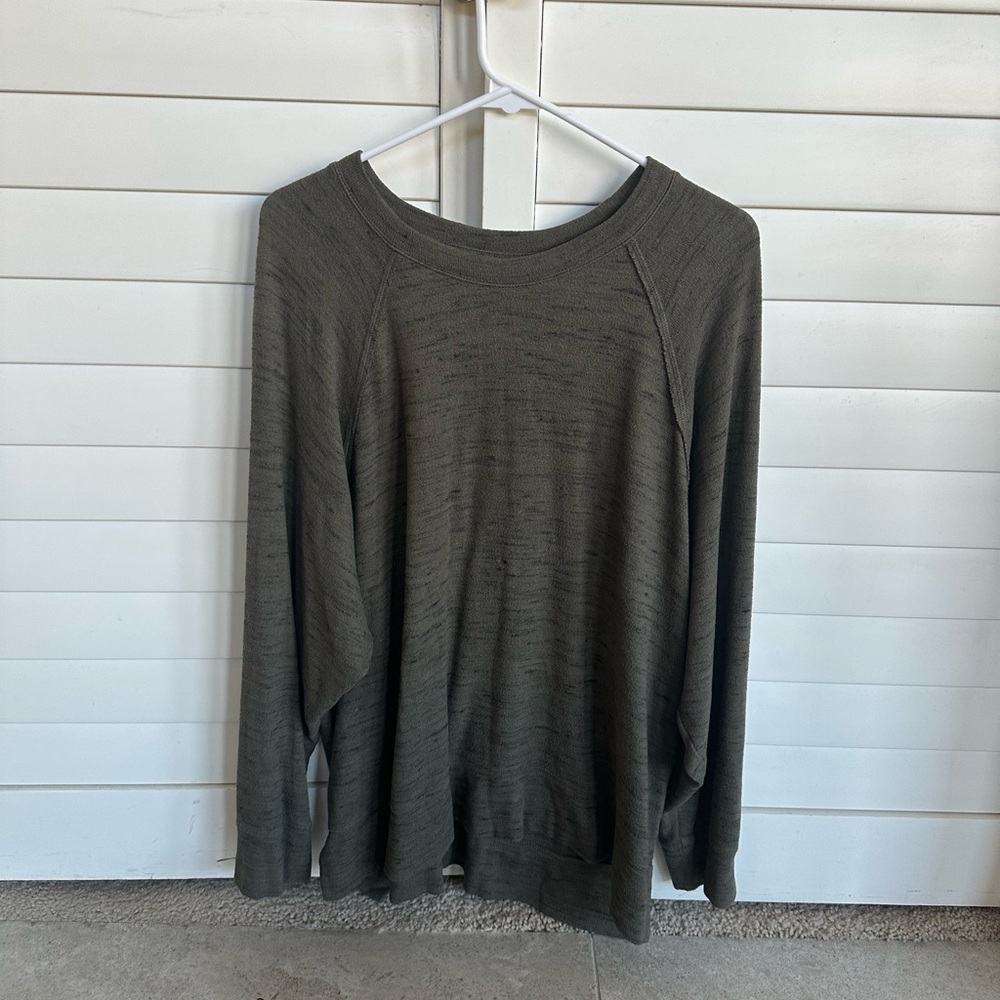 Aerie soft women’s Large Olive Green Long Sleeve Top yoga weekend wear